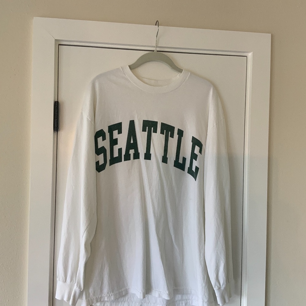 Brandy Melville Seattle Oversize T